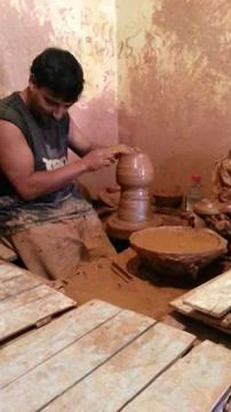 Cadeaubazaar.nl Asbak Zwart / Wit H 10 Cm Ø 15 Cm 4 Cadeaubazaar.nl Asbak Zwart / Wit H 10 Cm Ø 15 Cm - Afbeelding 2