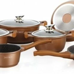 Royalty Line 10-delige Pannenset-- RVS - Gietijzer- Roze 20 Royalty Line 10-delige Pannenset-- RVS - Gietijzer- Roze -WMF Shop 550x252