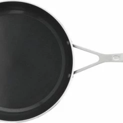 Demeyere Alu Industry 3 Koekenpannenset - Inductie - Pannenset 24 Cm + 28 Cm - Ceraforce Antikleeflaag - PTFE-vrij 17 Demeyere Alu Industry 3 Koekenpannenset - Inductie - Pannenset 24 Cm + 28 Cm - Ceraforce Antikleeflaag - PTFE-vrij -WMF Shop 550x306 5