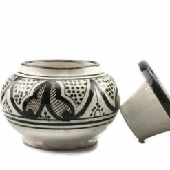 Cadeaubazaar.nl Asbak Zwart / Wit H 10 Cm Ø 15 Cm 11 Cadeaubazaar.nl Asbak Zwart / Wit H 10 Cm Ø 15 Cm -WMF Shop 550x366 45