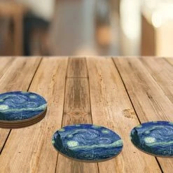KitchenYeah Onderzetters Voor Glazen - Rond - Sterrennacht - Schilderij - Oude Meesters - Vincent Van Gogh - 10x10 Cm - Glasonderzetters - 6 Stuks -WMF Shop 550x366 67