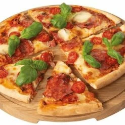 Boska Pizzaplank Friends S - BBQ Accessoires - Eikenhout - Handige Opvanggeul - Ø 24 Cm -WMF Shop 550x393 1