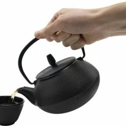 Sakura Tea Imperial Kitchen Theepot Gietijzer 0.8L Streep -WMF Shop 550x459