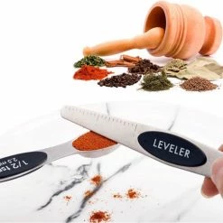 Dappermann | Luxe Magnetische Maatlepel Set Van 8 - Measuring Cups And Spoons - Maatschep RVS - Vast & Vloeibaar -WMF Shop 550x486 1