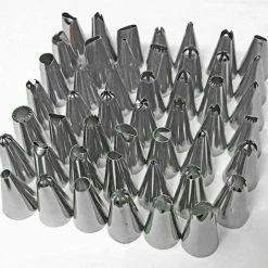 Merkloos Cake Decoration Set 48 Stuks Van Verschillende RVS Spuitmondjes Voor Het Decoreren Van Taarten En Gebak - Icing Piping Nozzles Pastry Tips Set - Cake Decorating Tools Accessoires - Garneerspuit Voor Slagroom, Fondant, Marsepein - Klein Formaat 9 Merkloos Cake Decoration Set 48 Stuks Van Verschillende RVS Spuitmondjes Voor Het Decoreren Van Taarten En Gebak - Icing Piping Nozzles Pastry Tips Set - Cake Decorating Tools Accessoires - Garneerspuit Voor Slagroom, Fondant, Marsepein - Klein Formaat -WMF Shop 550x516 1