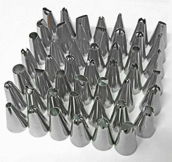 Merkloos Cake Decoration Set 48 Stuks Van Verschillende RVS Spuitmondjes Voor Het Decoreren Van Taarten En Gebak - Icing Piping Nozzles Pastry Tips Set - Cake Decorating Tools Accessoires - Garneerspuit Voor Slagroom, Fondant, Marsepein - Klein Formaat 5 Merkloos Cake Decoration Set 48 Stuks Van Verschillende RVS Spuitmondjes Voor Het Decoreren Van Taarten En Gebak - Icing Piping Nozzles Pastry Tips Set - Cake Decorating Tools Accessoires - Garneerspuit Voor Slagroom, Fondant, Marsepein - Klein Formaat - Afbeelding 3