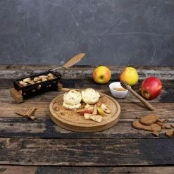 Boska Pizzaplank Friends S - BBQ Accessoires - Eikenhout - Handige Opvanggeul - Ø 24 Cm -WMF Shop 550x550 332