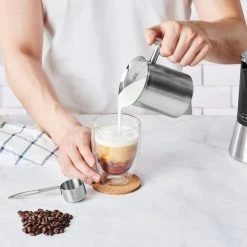 Silberthal - Melkopschuimer - Handmatige Melkopschuimer - 400 Ml - Zilver - Roestvrijstaal - Melkschuimer - Cadeau -WMF Shop 550x550 409