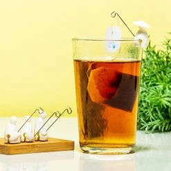 Kikkerland Theetip - Theezakje Houder - Fishermen Design -WMF Shop 550x550 464