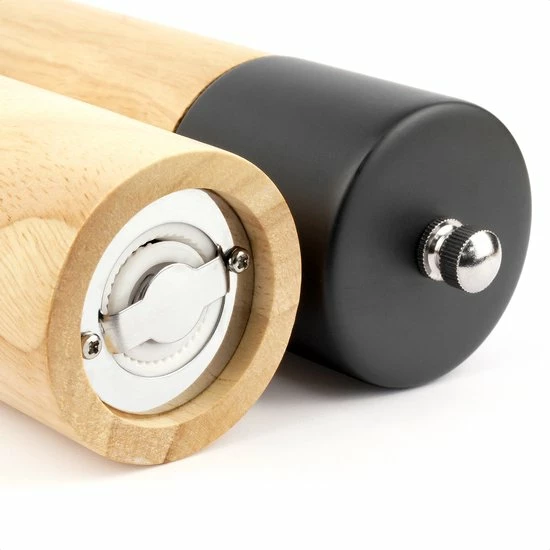 Homeon Peper En Zoutmolen Set - Pepermolen En Zoutmolen - 2 Stuks - Rubberhout - Kleur: Hout/zwart 5 Homeon Peper En Zoutmolen Set - Pepermolen En Zoutmolen - 2 Stuks - Rubberhout - Kleur: Hout/zwart - Afbeelding 3