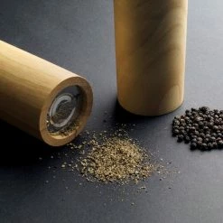 Homeon Peper En Zoutmolen Set - Pepermolen En Zoutmolen - 2 Stuks - Rubberhout - Kleur: Hout/zwart 17 Homeon Peper En Zoutmolen Set - Pepermolen En Zoutmolen - 2 Stuks - Rubberhout - Kleur: Hout/zwart -WMF Shop 550x550 581