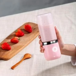 Blend In - Blender To Go - Smoothie Maker - Oplaadbare Mini Blender - Smoothies & Shakes - Draadloos & Draagbaar - Fruit Mixer - USB Oplaadbaar - 350ML - Roze 22 Blend In - Blender To Go - Smoothie Maker - Oplaadbare Mini Blender - Smoothies & Shakes - Draadloos & Draagbaar - Fruit Mixer - USB Oplaadbaar - 350ML - Roze -WMF Shop 550x550 585