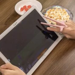 Esku Vinger Eetstokjes - Multifunctioneel - Gadget - 2pack - Zwart - Hygiënisch - Joystick Controller Accessoire - Finger Chopsticks - Snack -WMF Shop 550x550 677