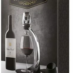 MikaMax Magic Wijn Decanteerder Deluxe - Incl. Standaard En Zeef - Vaatwasserbestendig - Decanter - Wijn Beluchter - Wijn Cadeau - Wijn Accessoires 10 MikaMax Magic Wijn Decanteerder Deluxe - Incl. Standaard En Zeef - Vaatwasserbestendig - Decanter - Wijn Beluchter - Wijn Cadeau - Wijn Accessoires -WMF Shop 550x817